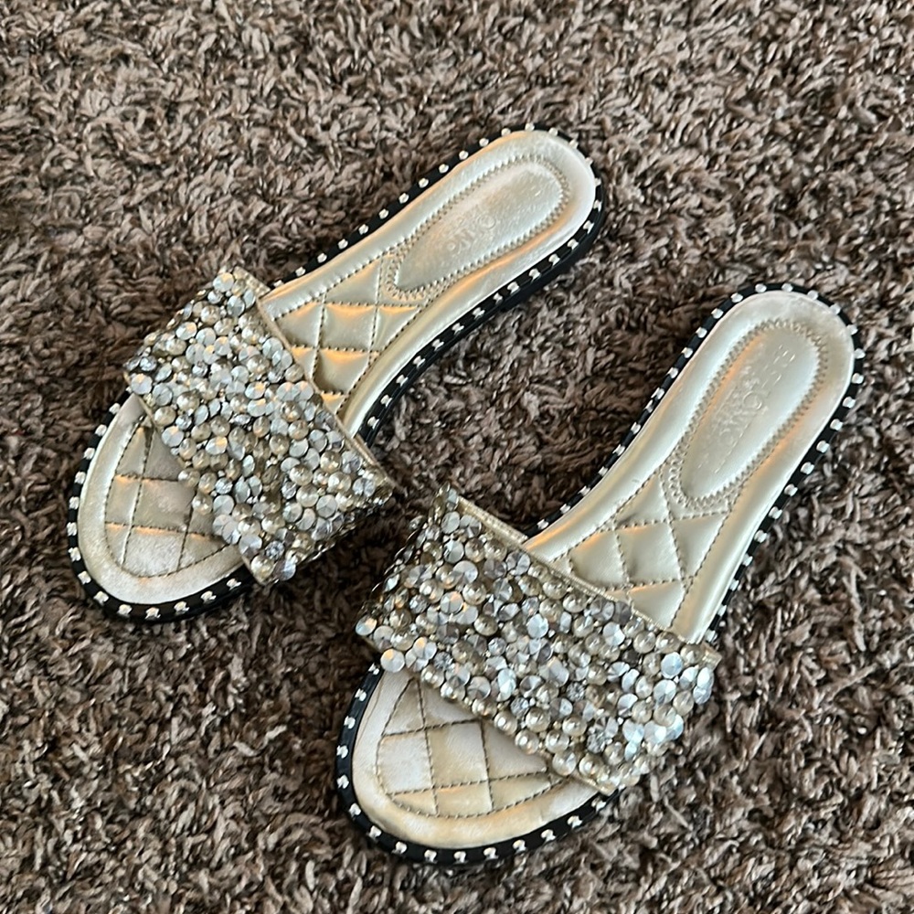 Women sandals